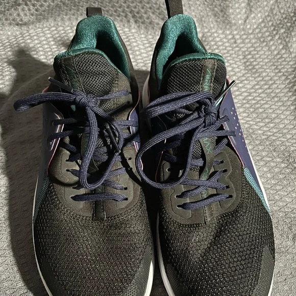 Nike Women's Air Max Bella Trainer 3 Shoe - Picture 4 of 7